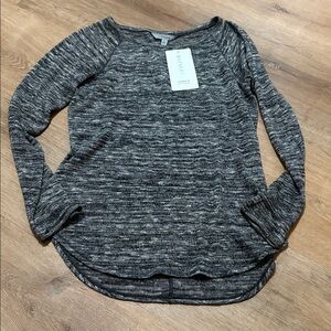 New Athleta Shimmer Outbound long sleeve Top XS